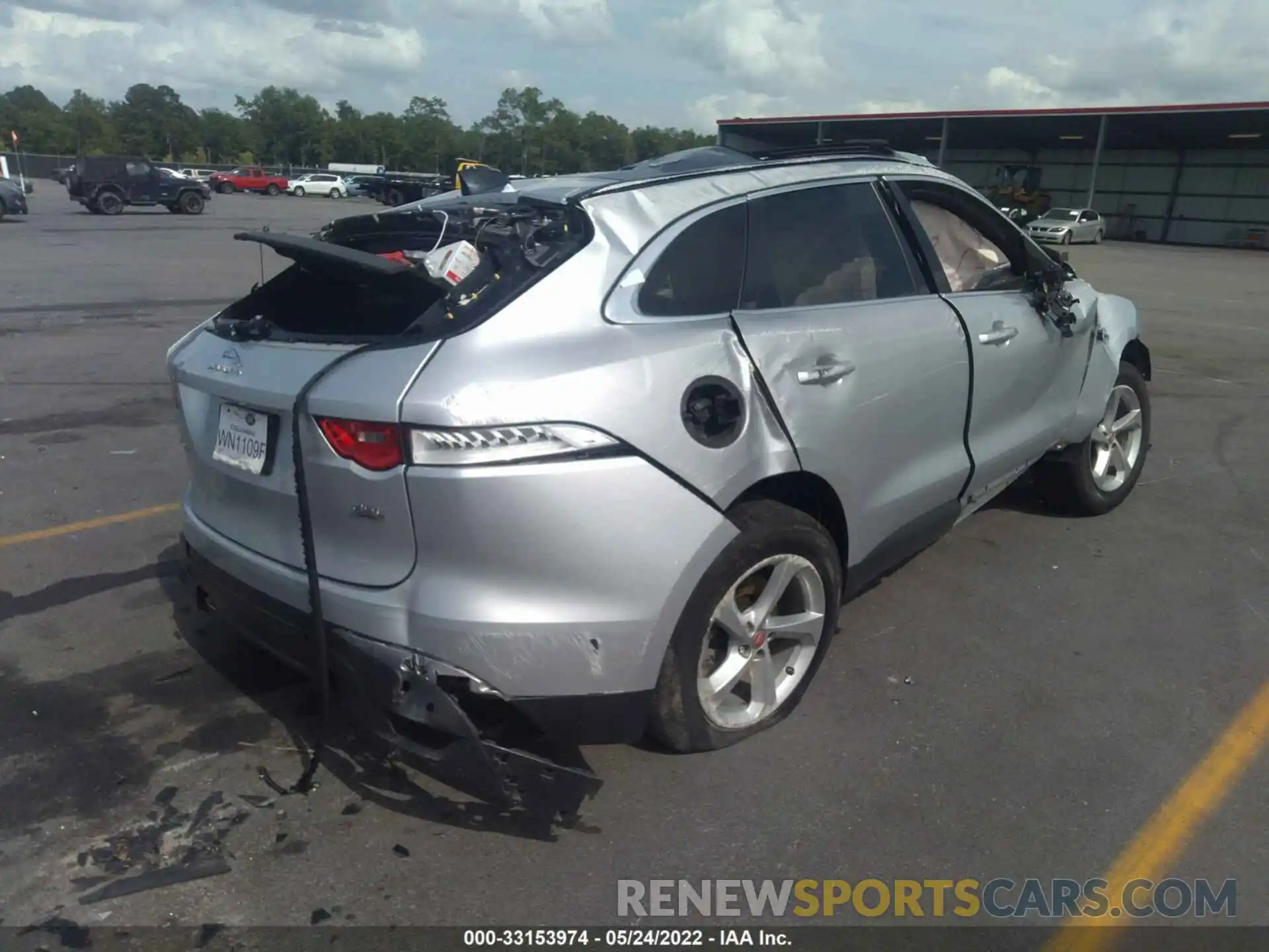 4 Photograph of a damaged car SADCJ2FX9LA632265 JAGUAR F-PACE 2020