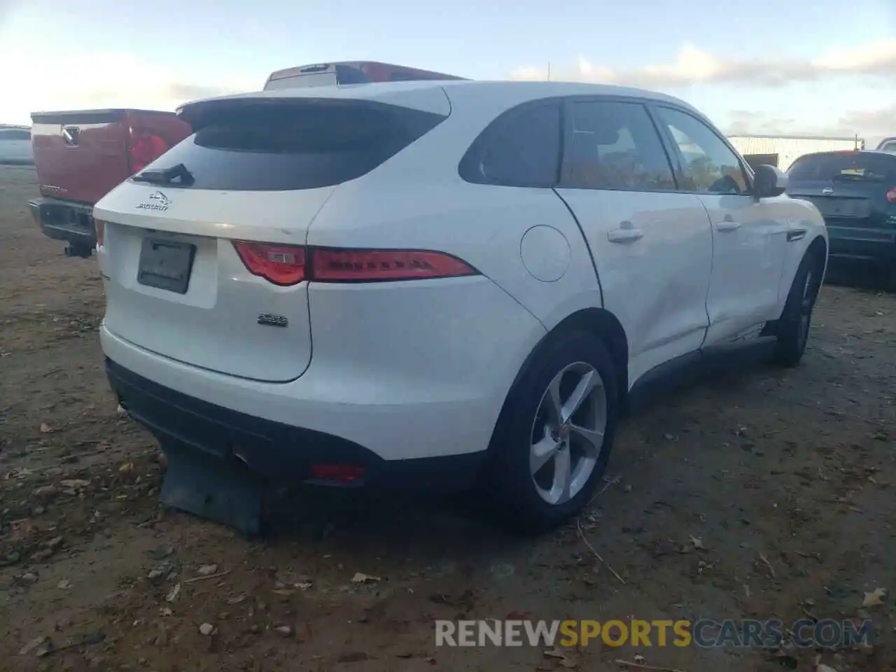 4 Photograph of a damaged car SADCJ2FX9LA644383 JAGUAR F-PACE 2020