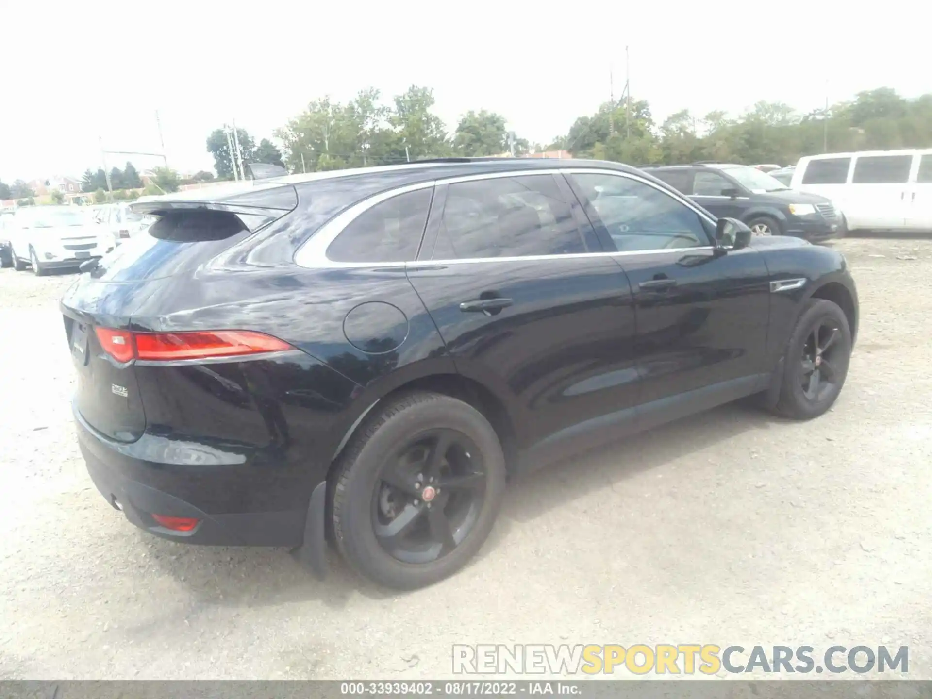 4 Photograph of a damaged car SADCJ2FXXLA632503 JAGUAR F-PACE 2020