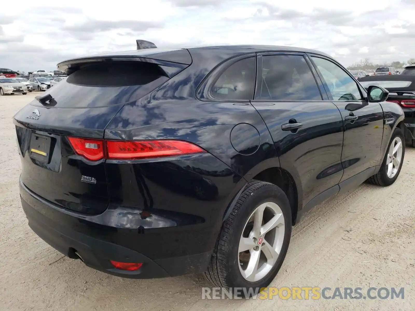 4 Фотография поврежденного автомобиля SADCJ2FXXLA645641 JAGUAR F-PACE 2020