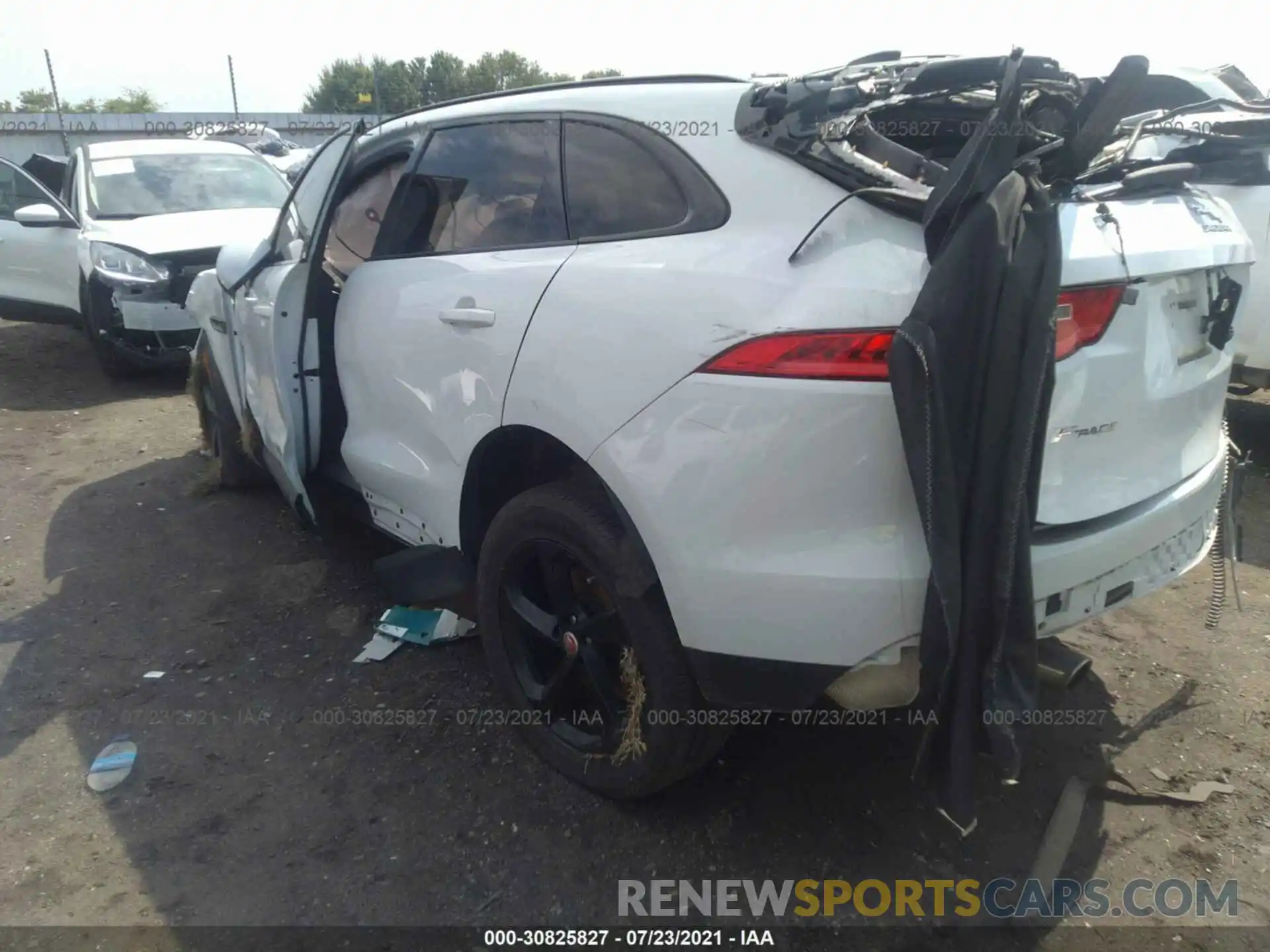 3 Photograph of a damaged car SADCJ2GX5LA620323 JAGUAR F-PACE 2020