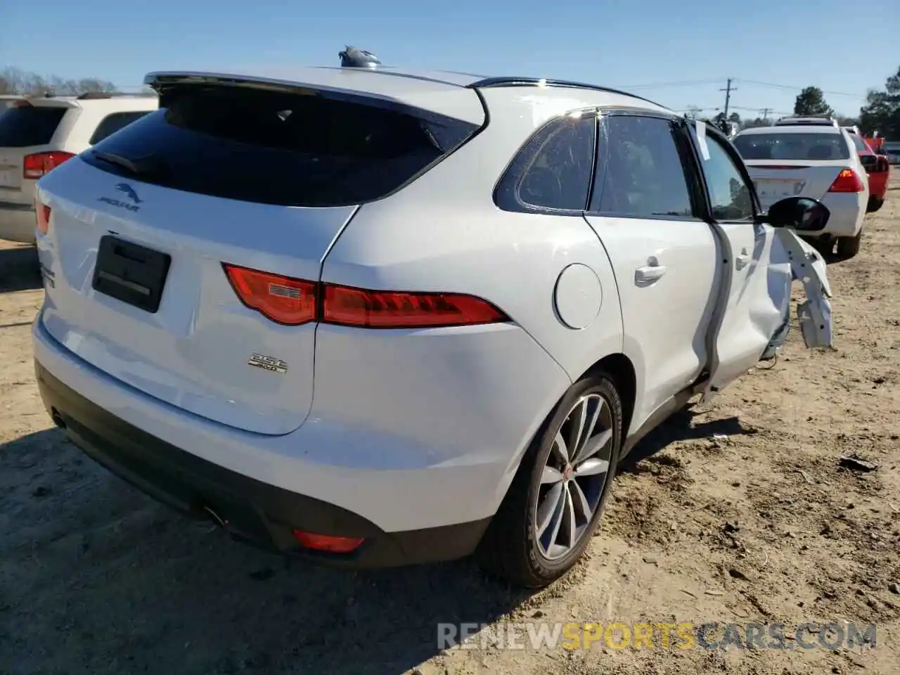 4 Photograph of a damaged car SADCK2FX2LA648286 JAGUAR F-PACE 2020