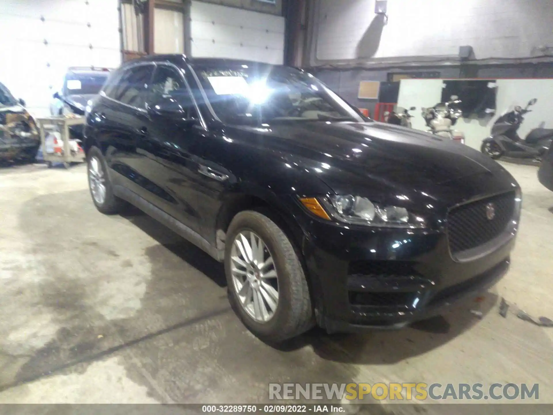 1 Photograph of a damaged car SADCK2FX3LA648510 JAGUAR F-PACE 2020