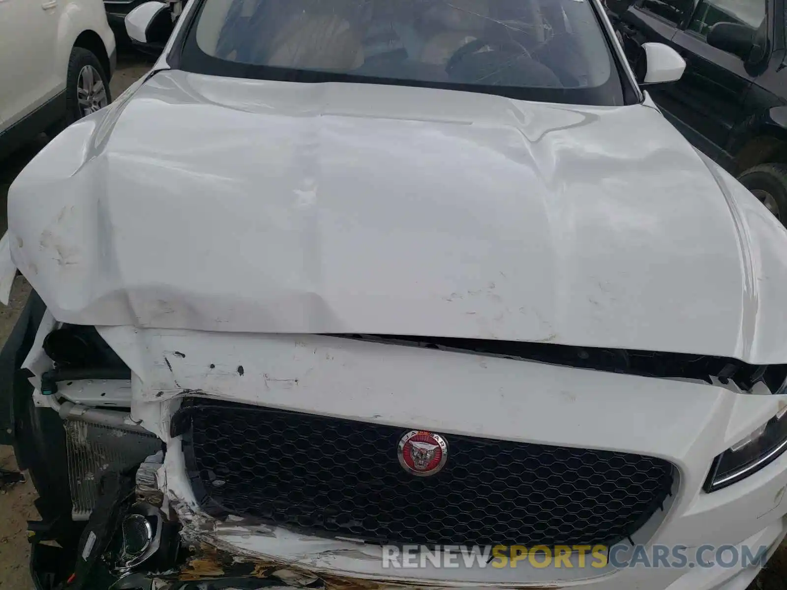 7 Photograph of a damaged car SADCK2FX6LA643852 JAGUAR F-PACE 2020