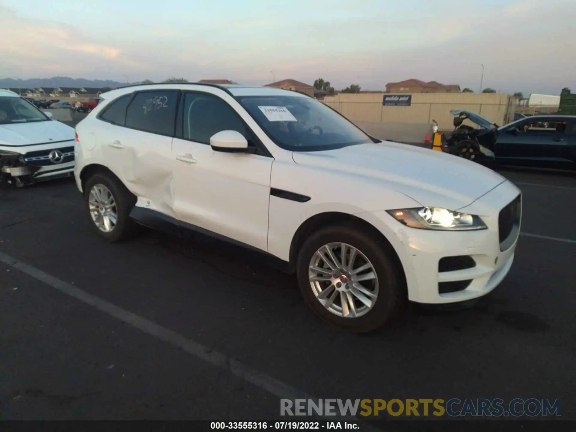 1 Photograph of a damaged car SADCK2FX7LA628177 JAGUAR F-PACE 2020