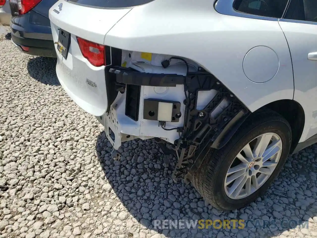 9 Photograph of a damaged car SADCK2FX9LA618606 JAGUAR F-PACE 2020