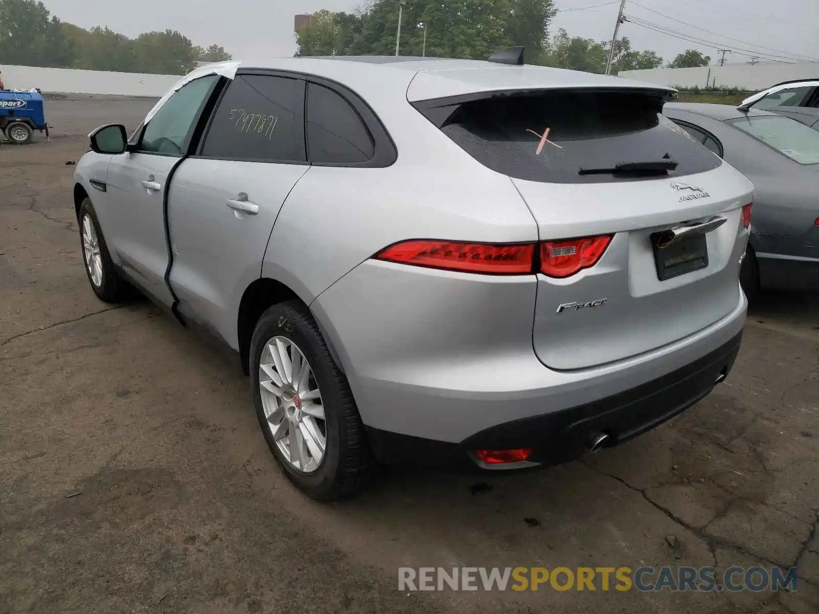 3 Фотография поврежденного автомобиля SADCK2FXXLA628805 JAGUAR F-PACE 2020