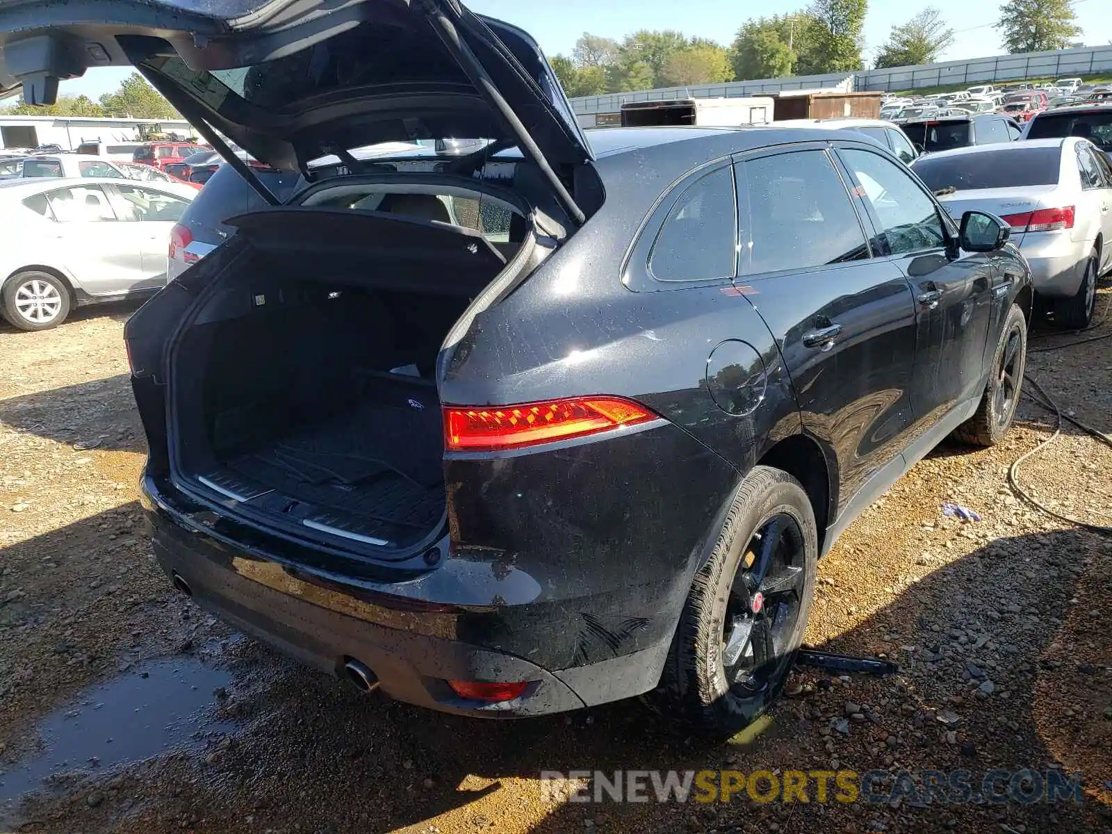 4 Photograph of a damaged car SADCK2GX1LA653249 JAGUAR F-PACE 2020