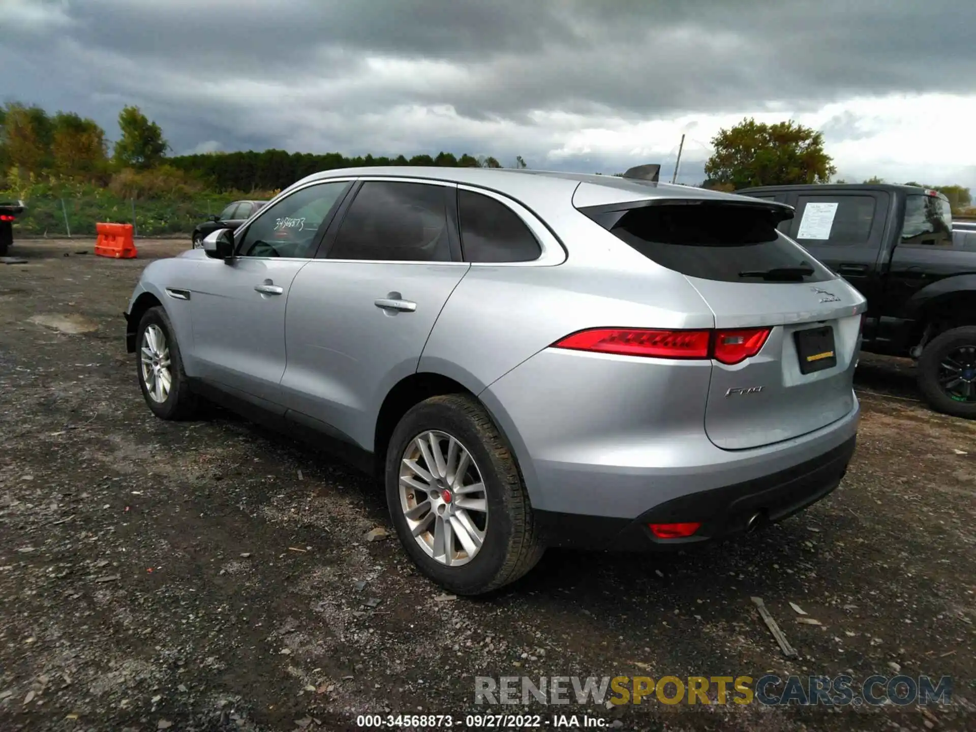 3 Photograph of a damaged car SADCK2GX6LA642926 JAGUAR F-PACE 2020