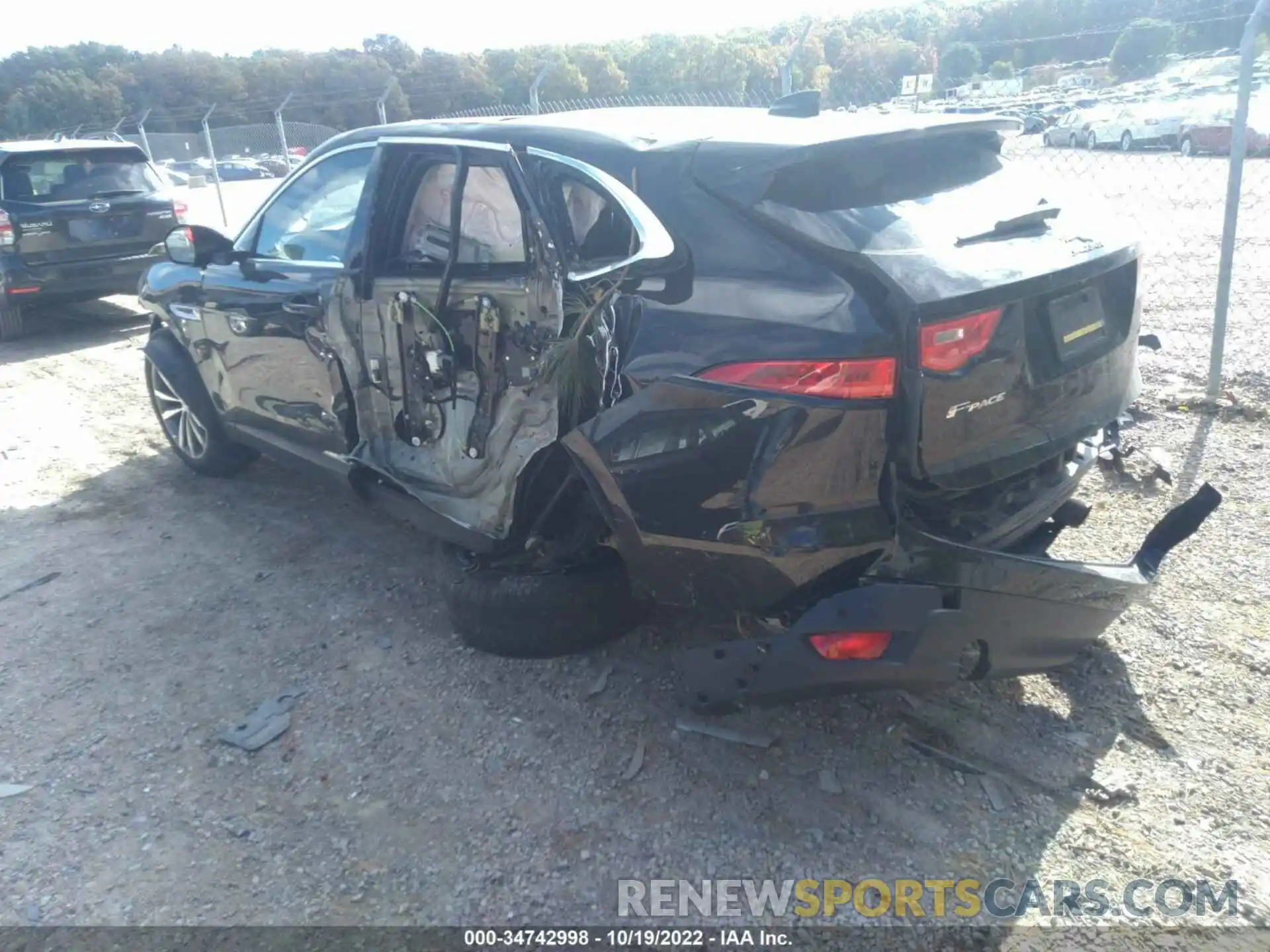 3 Photograph of a damaged car SADCK2GX7LA630445 JAGUAR F-PACE 2020