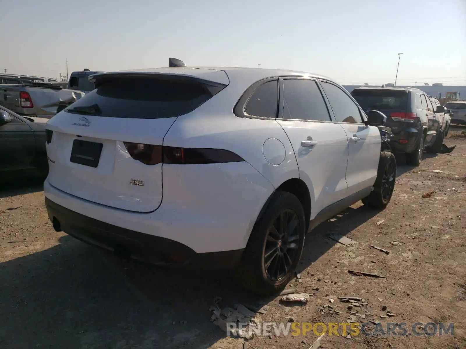 4 Photograph of a damaged car SADCK2GX7LA631756 JAGUAR F-PACE 2020