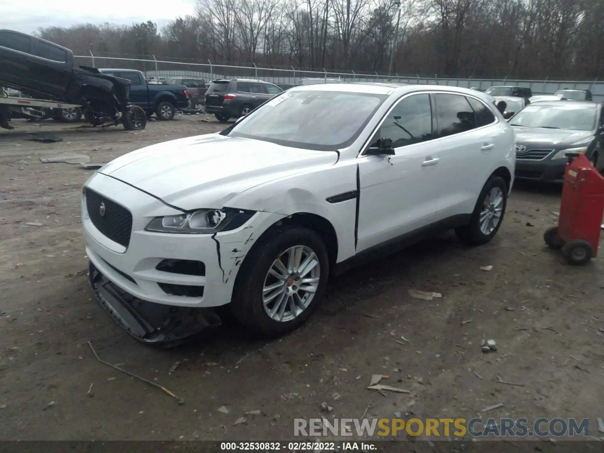 2 Фотография поврежденного автомобиля SADCK2GX9LA639762 JAGUAR F-PACE 2020