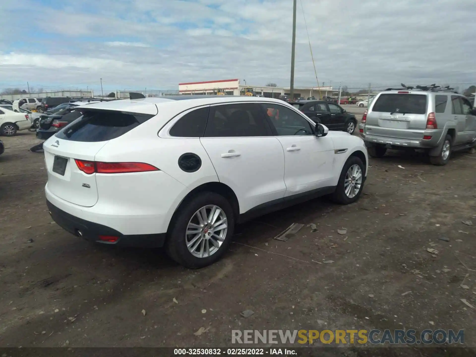 4 Фотография поврежденного автомобиля SADCK2GX9LA639762 JAGUAR F-PACE 2020