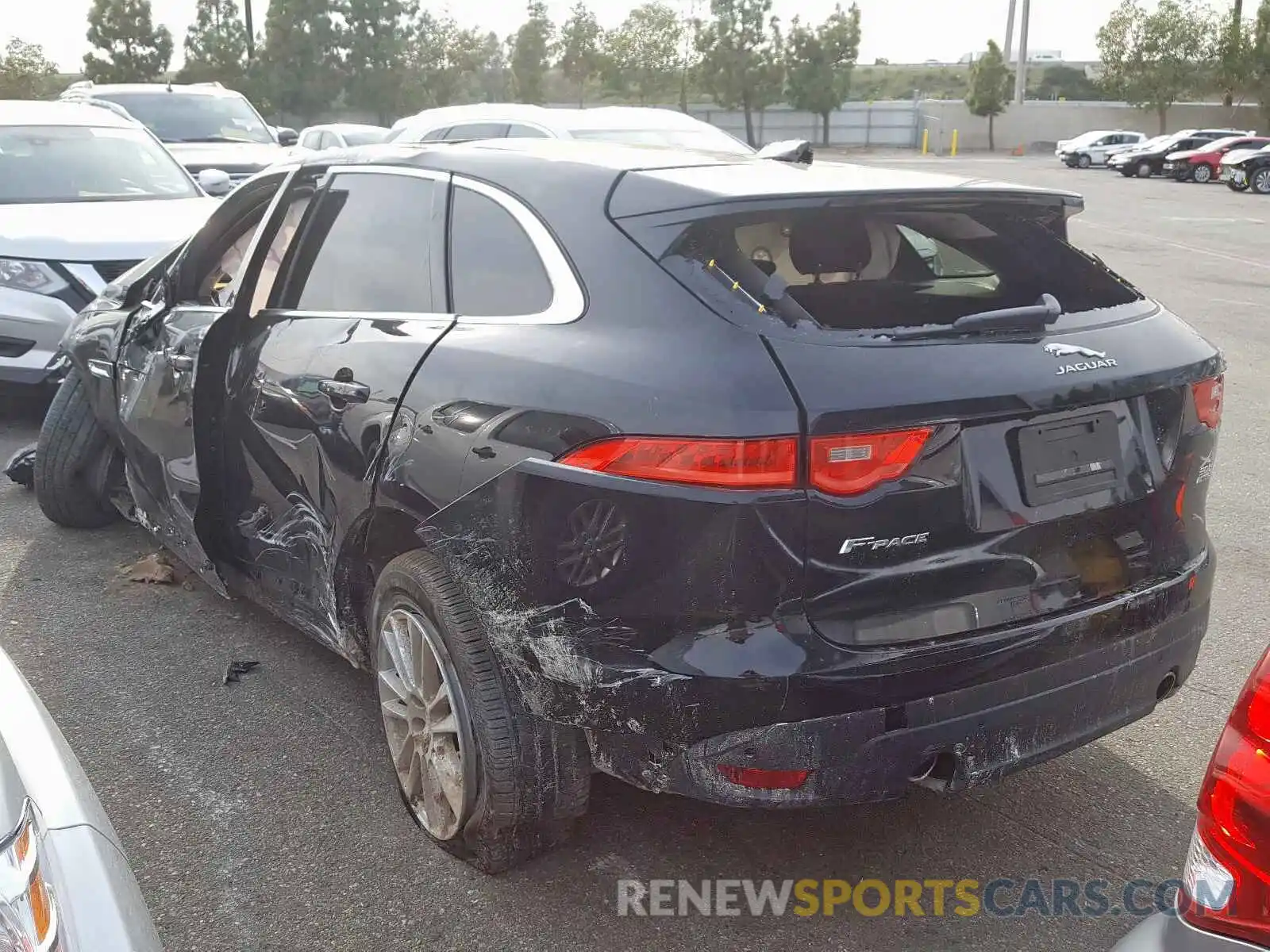 3 Photograph of a damaged car SADCK2GX9LA640054 JAGUAR F-PACE 2020