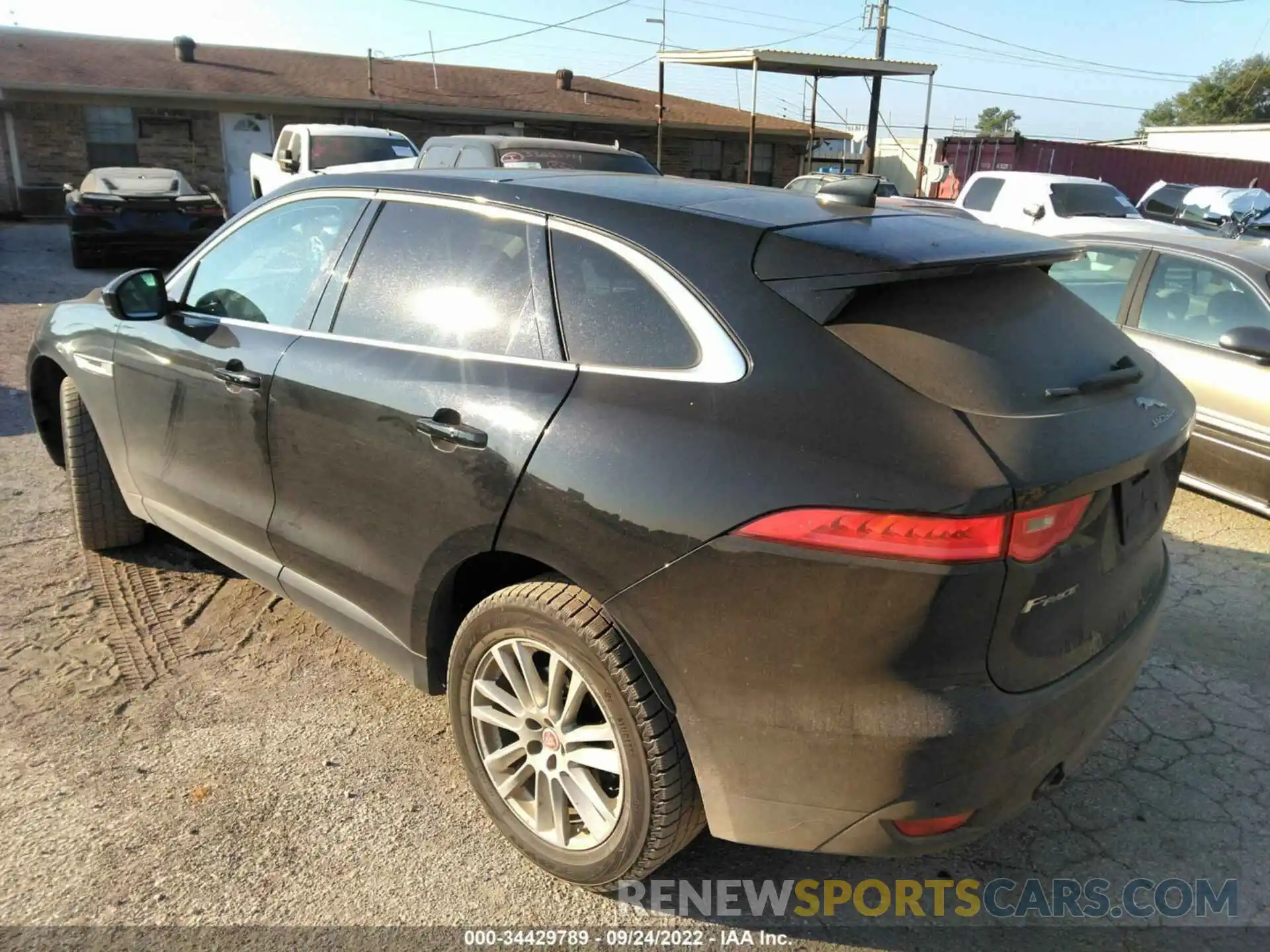 3 Photograph of a damaged car SADCK2GXXLA639348 JAGUAR F-PACE 2020