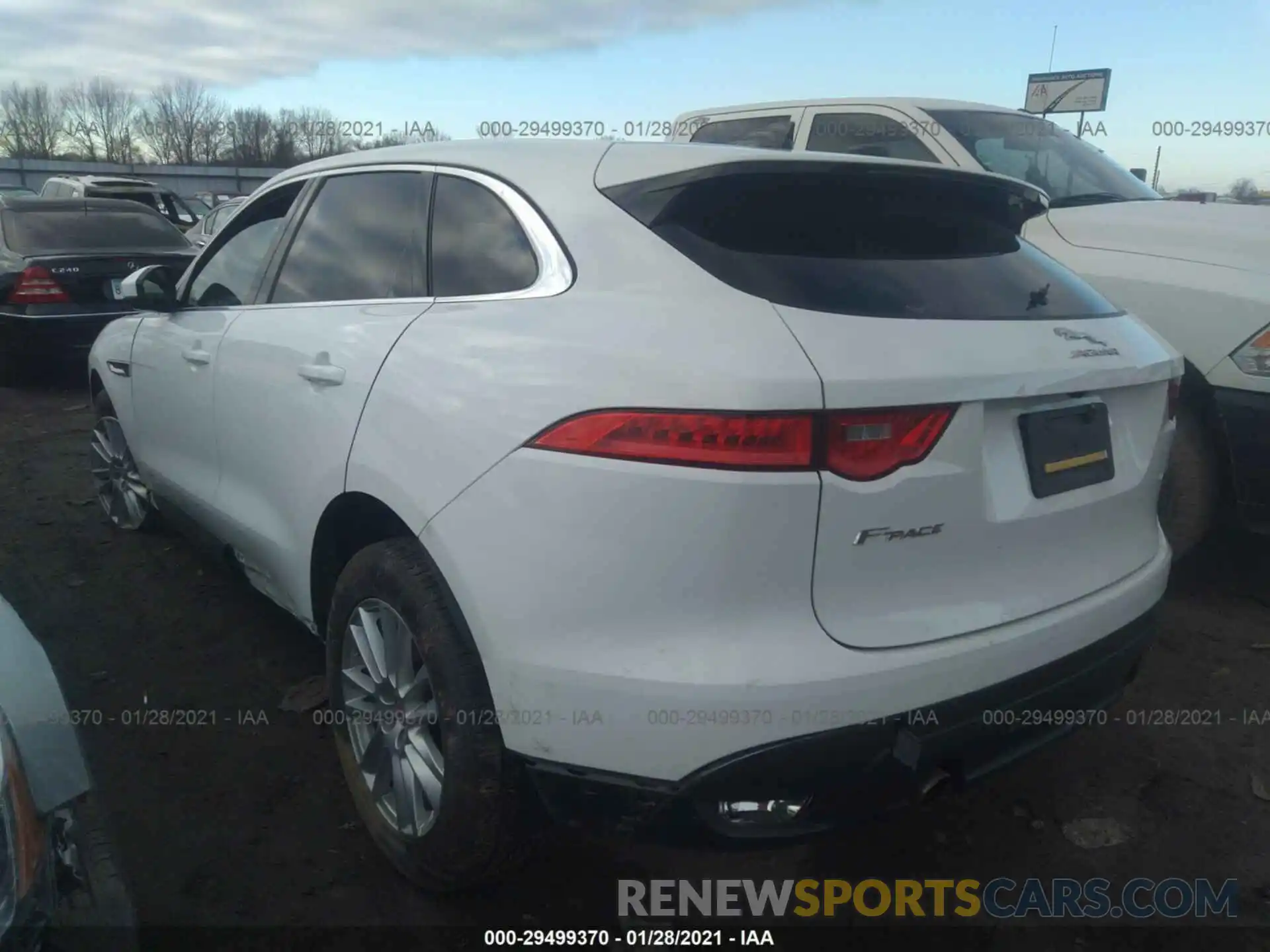 3 Фотография поврежденного автомобиля SADCK2GXXLA641021 JAGUAR F-PACE 2020