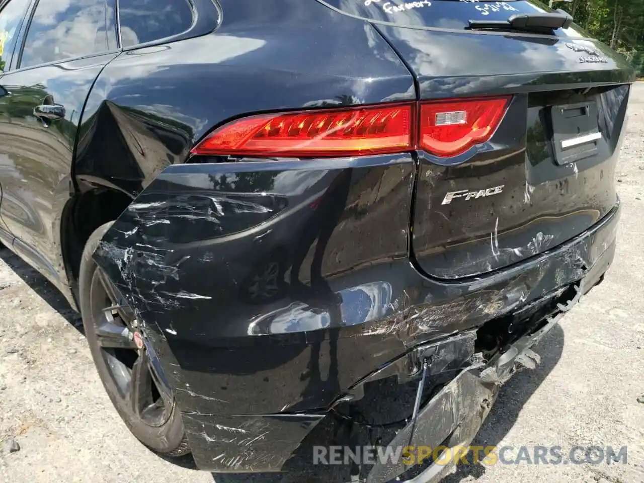 9 Photograph of a damaged car SADCL2FX8LA644322 JAGUAR F-PACE 2020