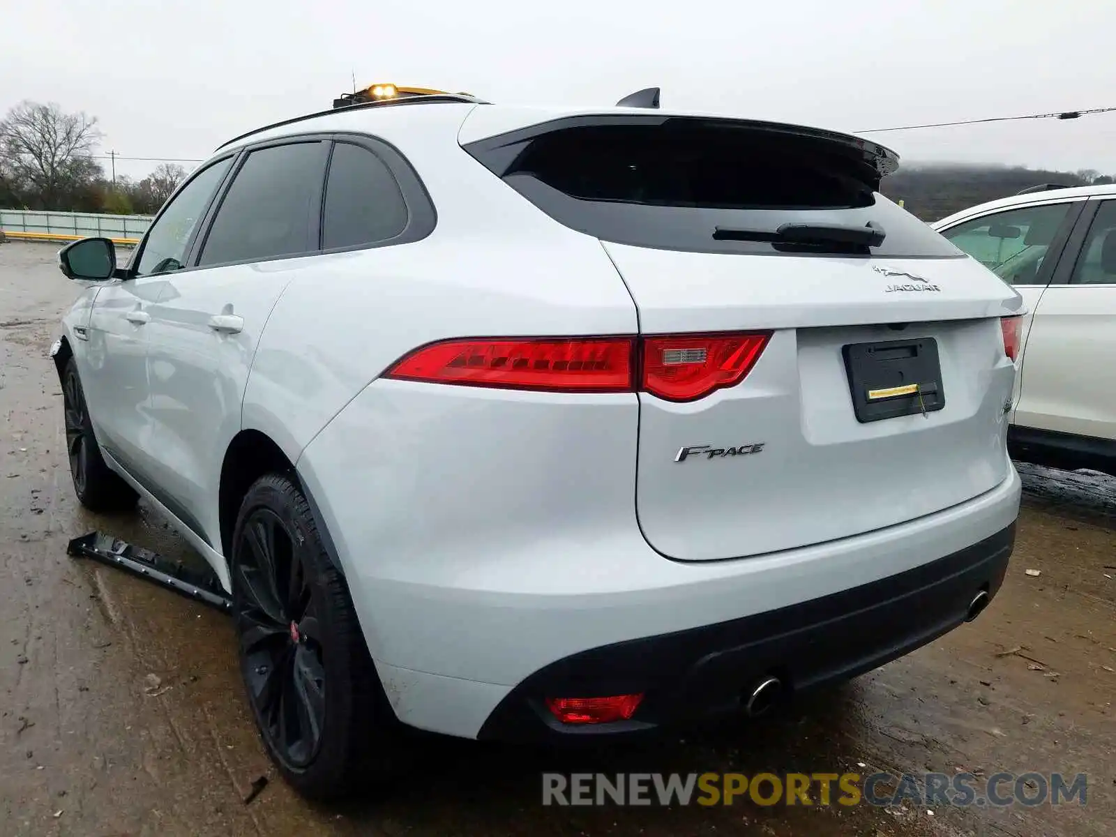 3 Фотография поврежденного автомобиля SADCL2GX3LA625160 JAGUAR F-PACE 2020