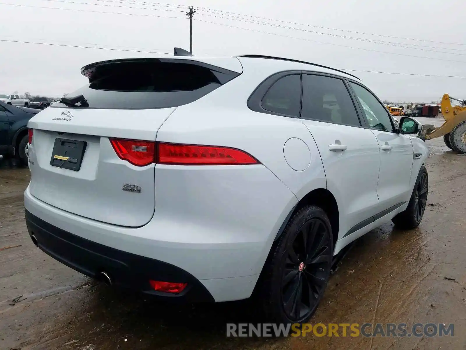 4 Photograph of a damaged car SADCL2GX3LA625160 JAGUAR F-PACE 2020