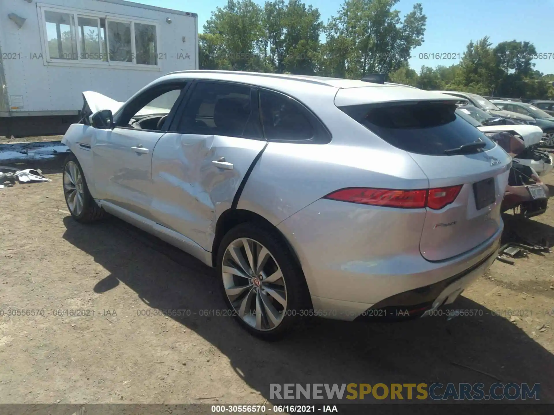 3 Фотография поврежденного автомобиля SADCM2FV1LA634954 JAGUAR F-PACE 2020