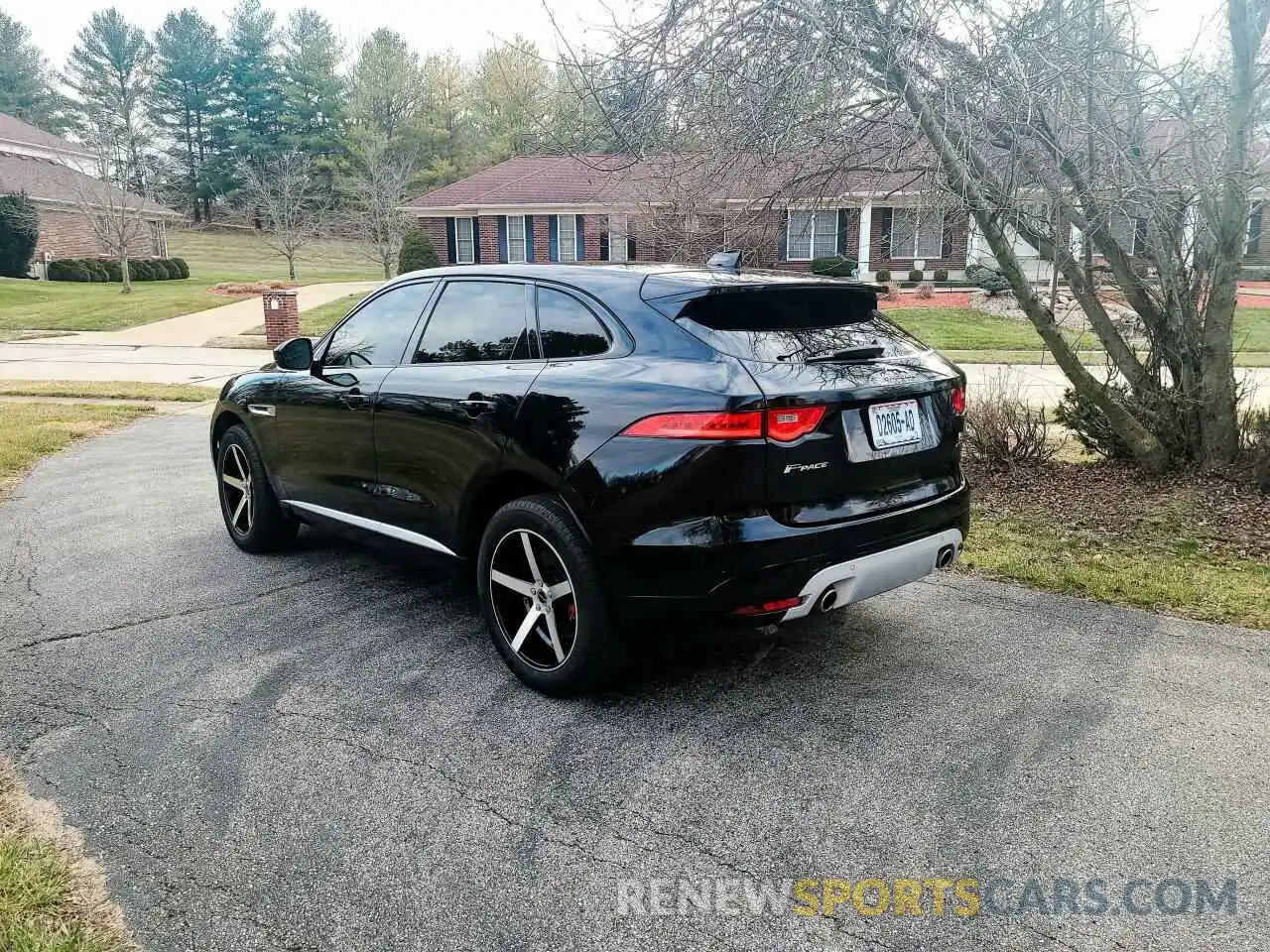 3 Photograph of a damaged car SADCM2FV1LA641029 JAGUAR F-PACE 2020