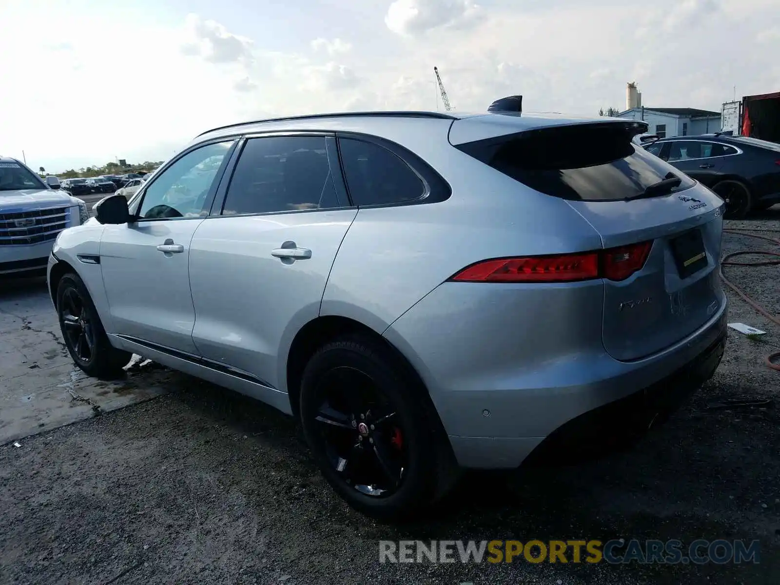 3 Photograph of a damaged car SADCM2FV3LA647107 JAGUAR F-PACE 2020