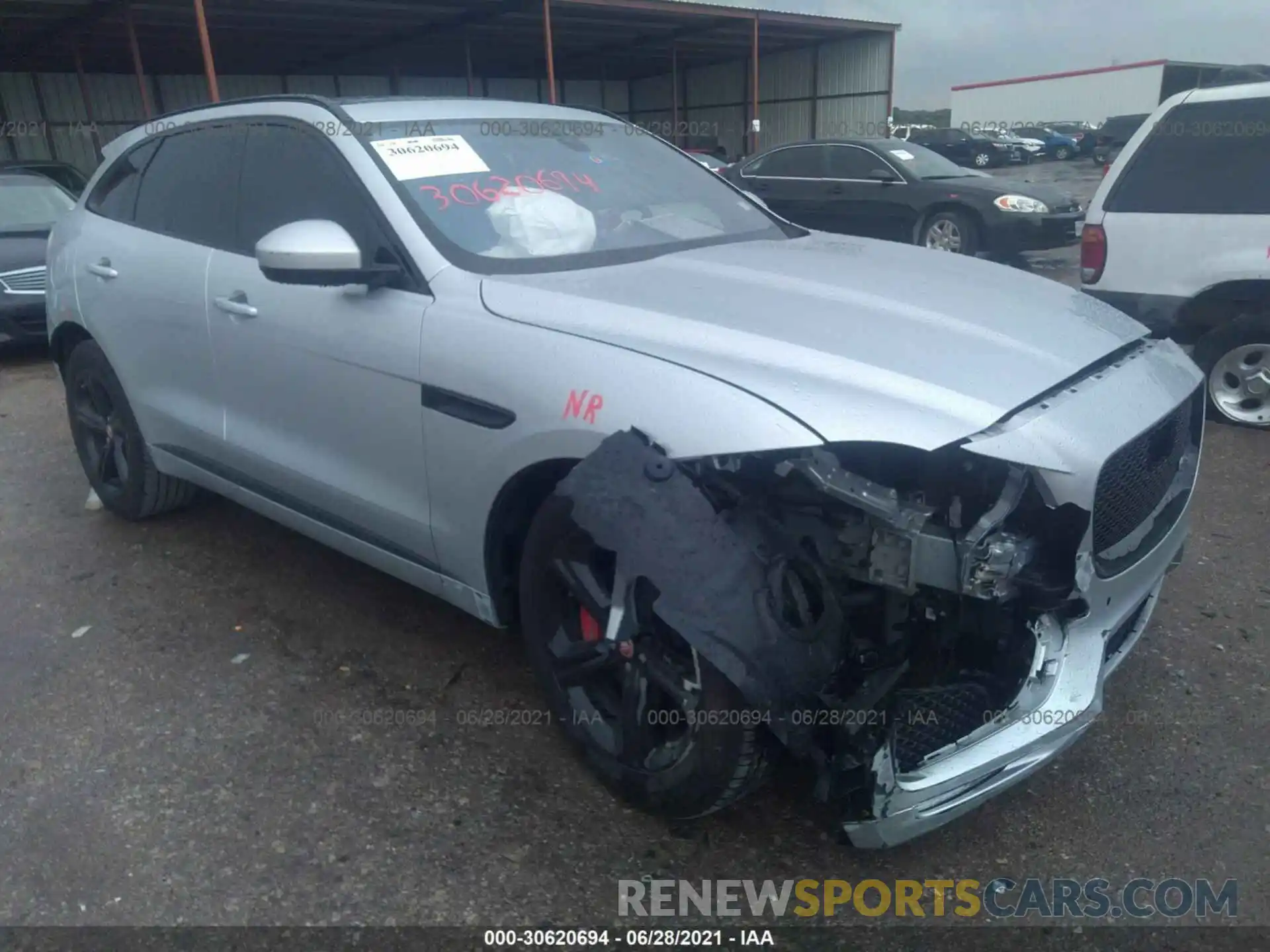 6 Photograph of a damaged car SADCM2FV3LA655644 JAGUAR F-PACE 2020