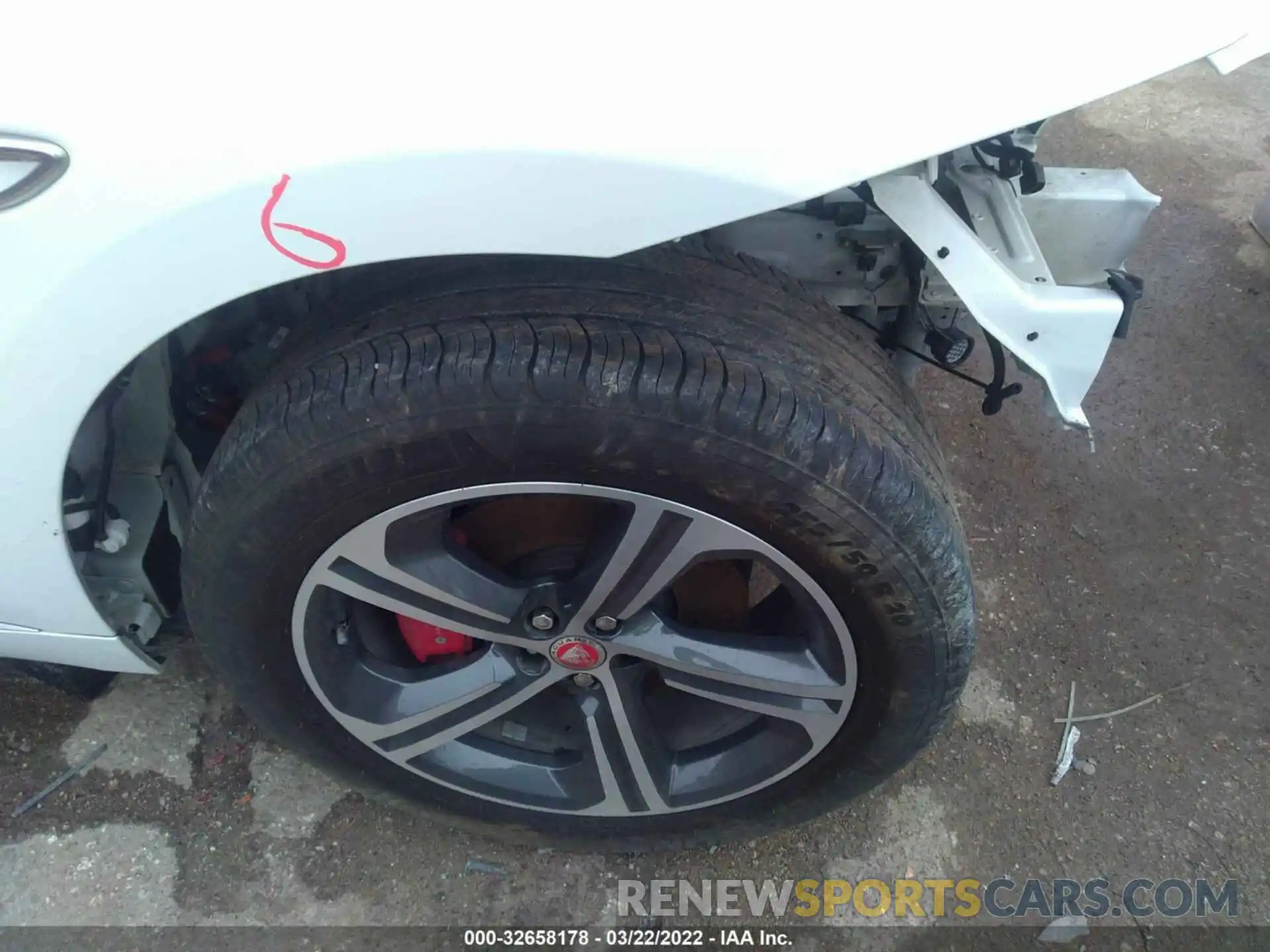 14 Photograph of a damaged car SADCM2FV4LA637749 JAGUAR F-PACE 2020