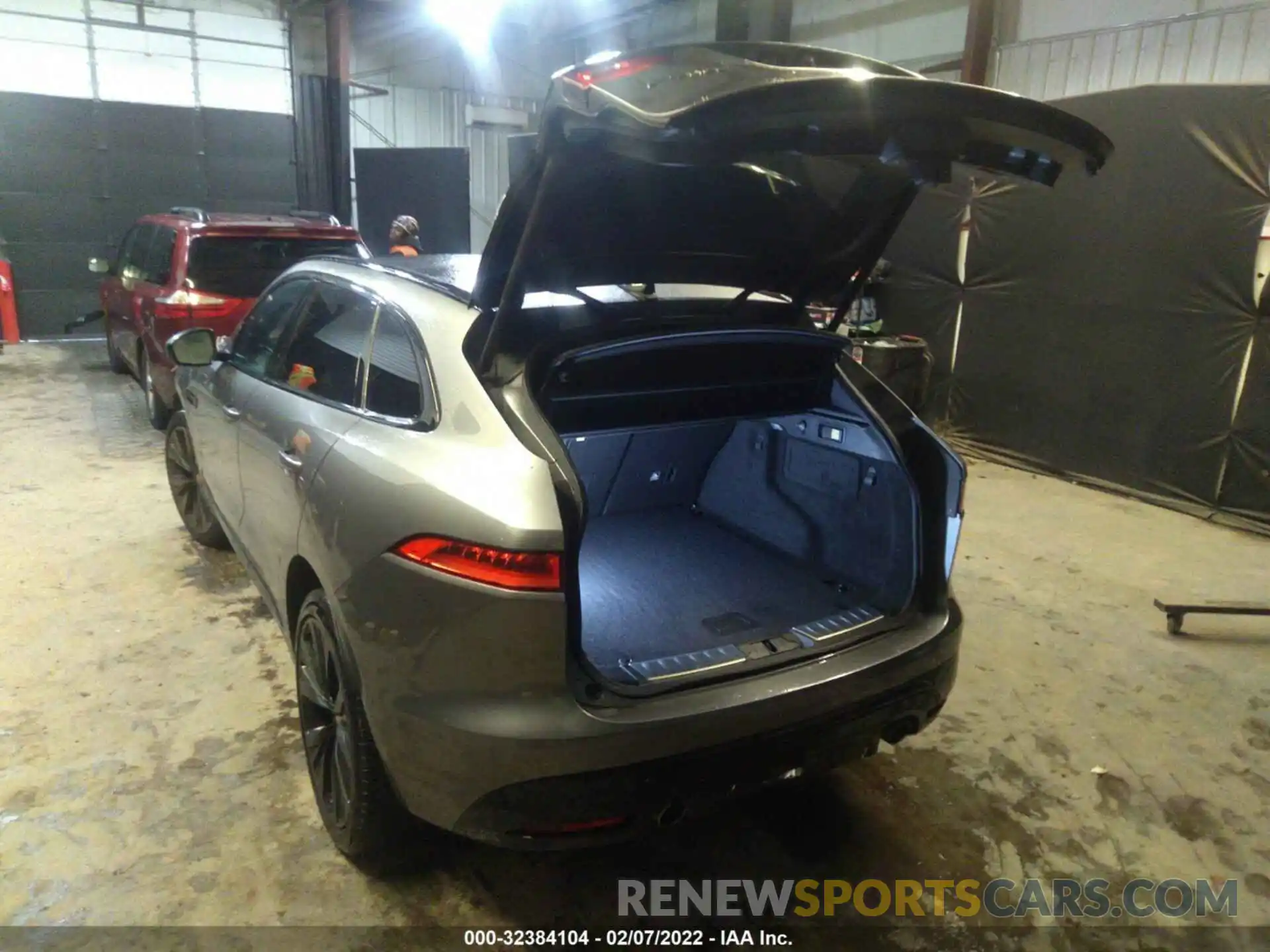 3 Photograph of a damaged car SADCM2FV4LA647584 JAGUAR F-PACE 2020