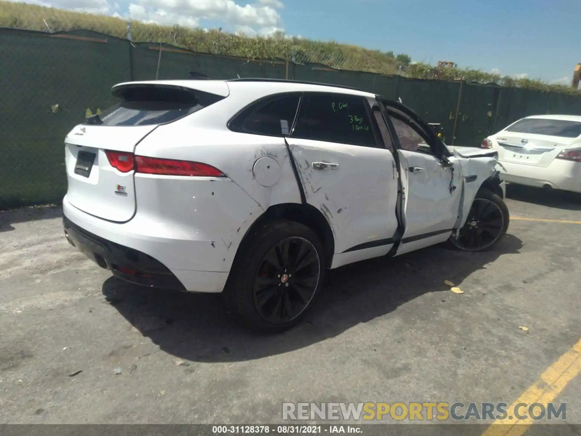 4 Photograph of a damaged car SADCM2FV4LA650677 JAGUAR F-PACE 2020