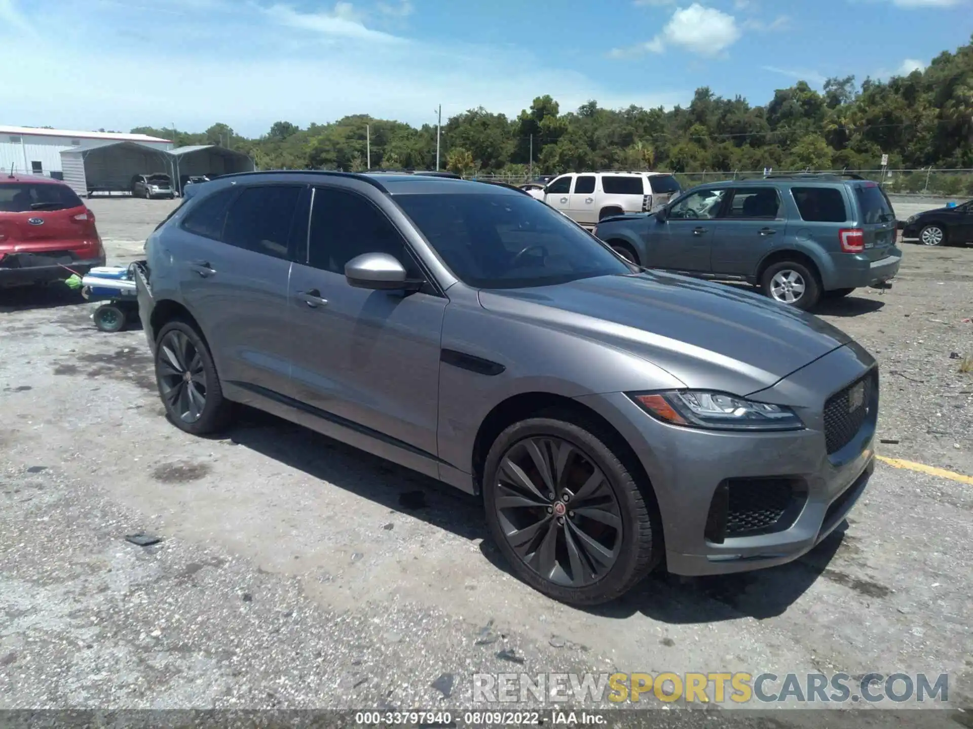 1 Photograph of a damaged car SADCM2FVXLA646620 JAGUAR F-PACE 2020