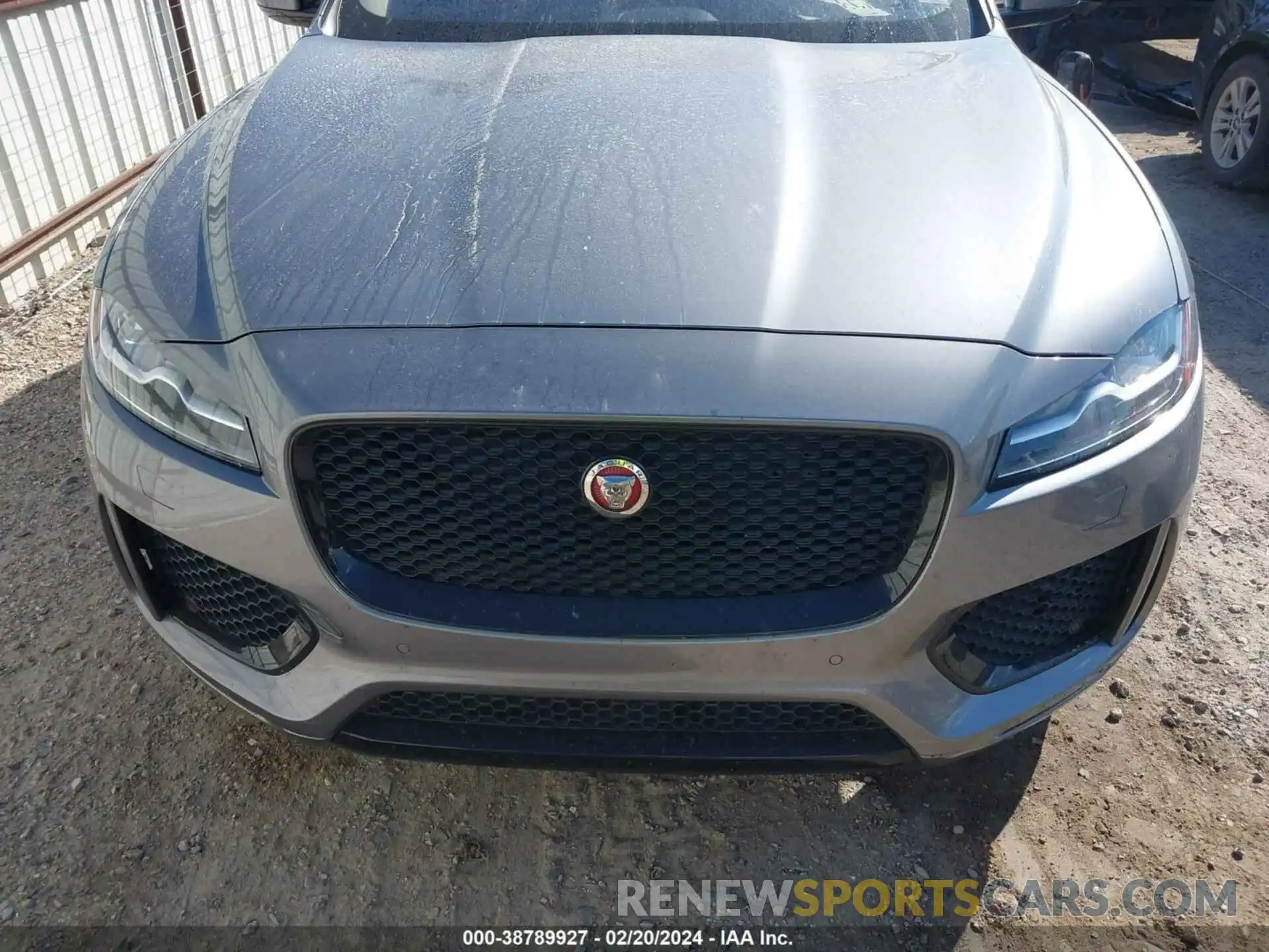 13 Photograph of a damaged car SADCP2FX5LA648476 JAGUAR F-PACE 2020