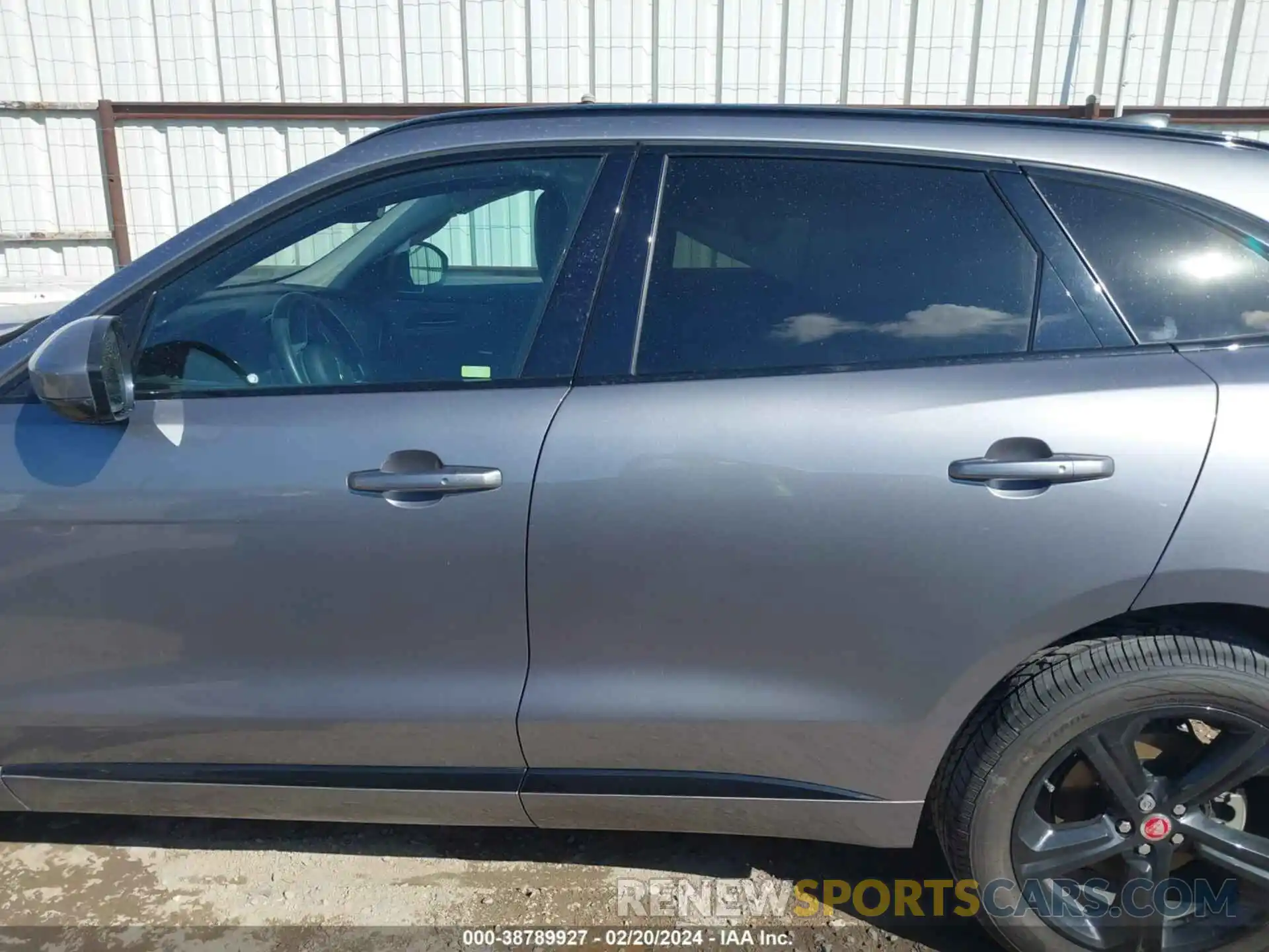 15 Photograph of a damaged car SADCP2FX5LA648476 JAGUAR F-PACE 2020