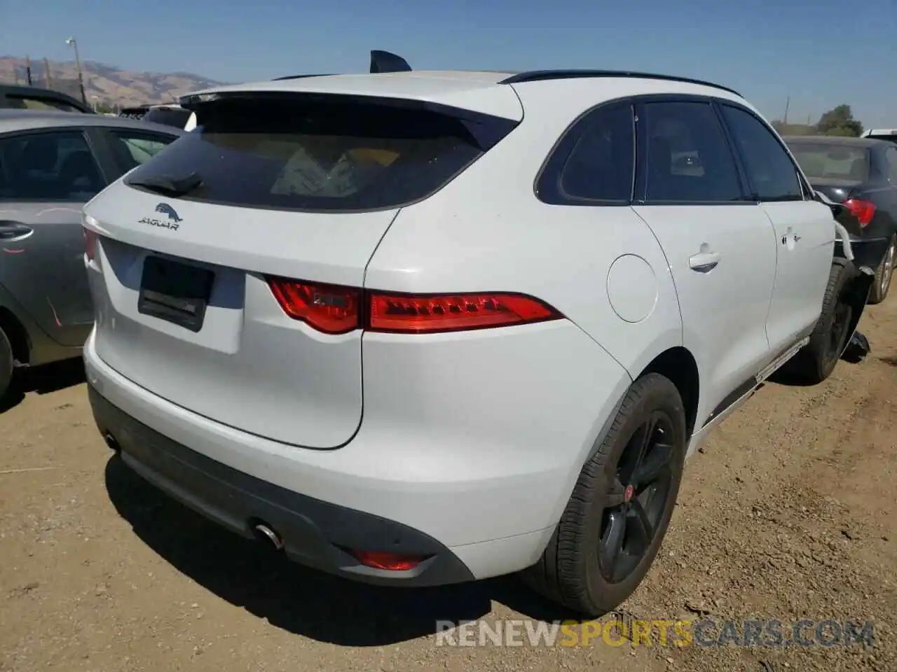 4 Фотография поврежденного автомобиля SADCP2FX7LA622316 JAGUAR F-PACE 2020