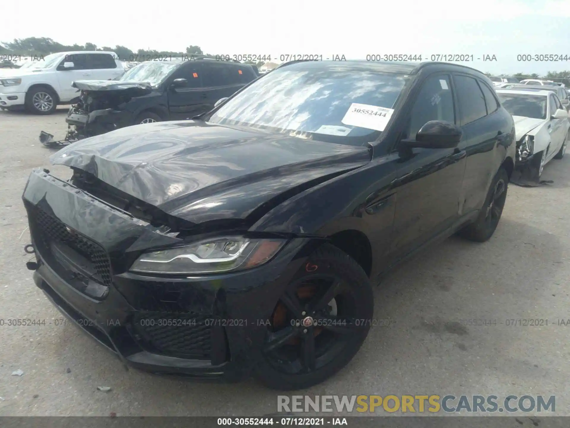 2 Photograph of a damaged car SADCP2FXXLA617708 JAGUAR F-PACE 2020