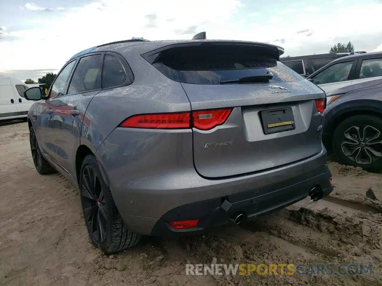 3 Photograph of a damaged car SADCP2FXXLA618745 JAGUAR F-PACE 2020