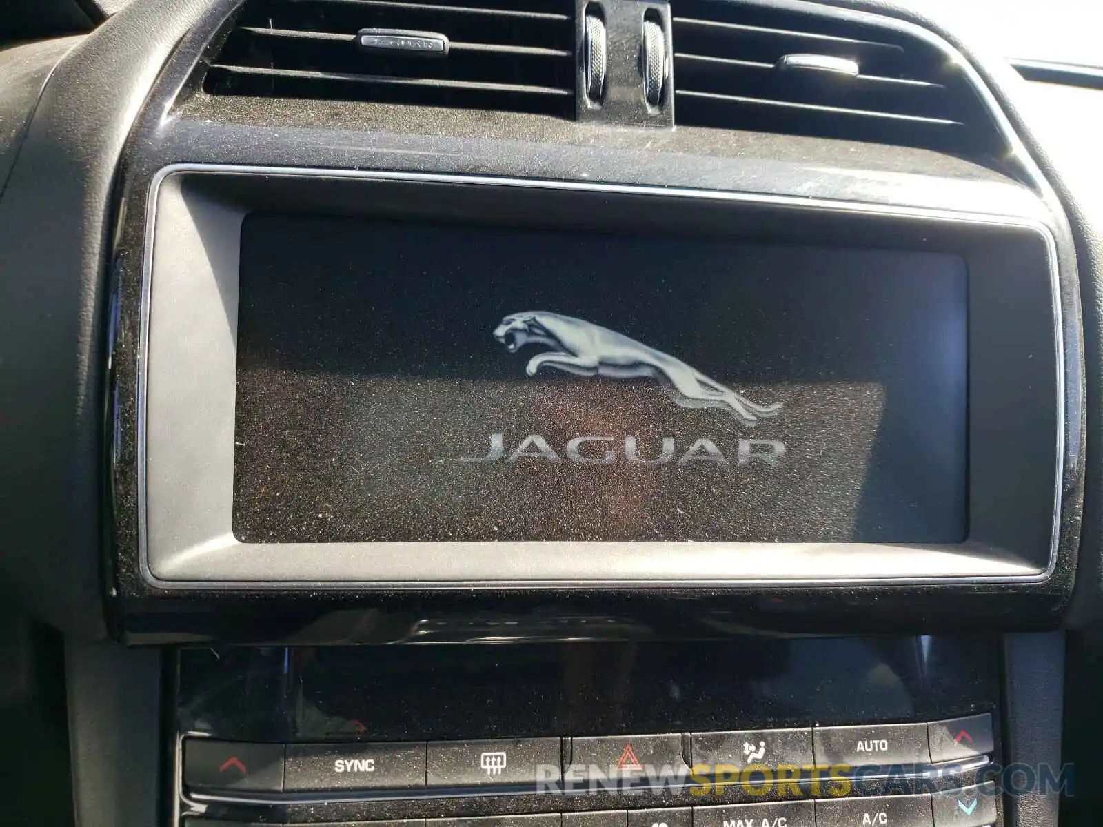 9 Photograph of a damaged car SADCS2FX2LA639278 JAGUAR F-PACE 2020