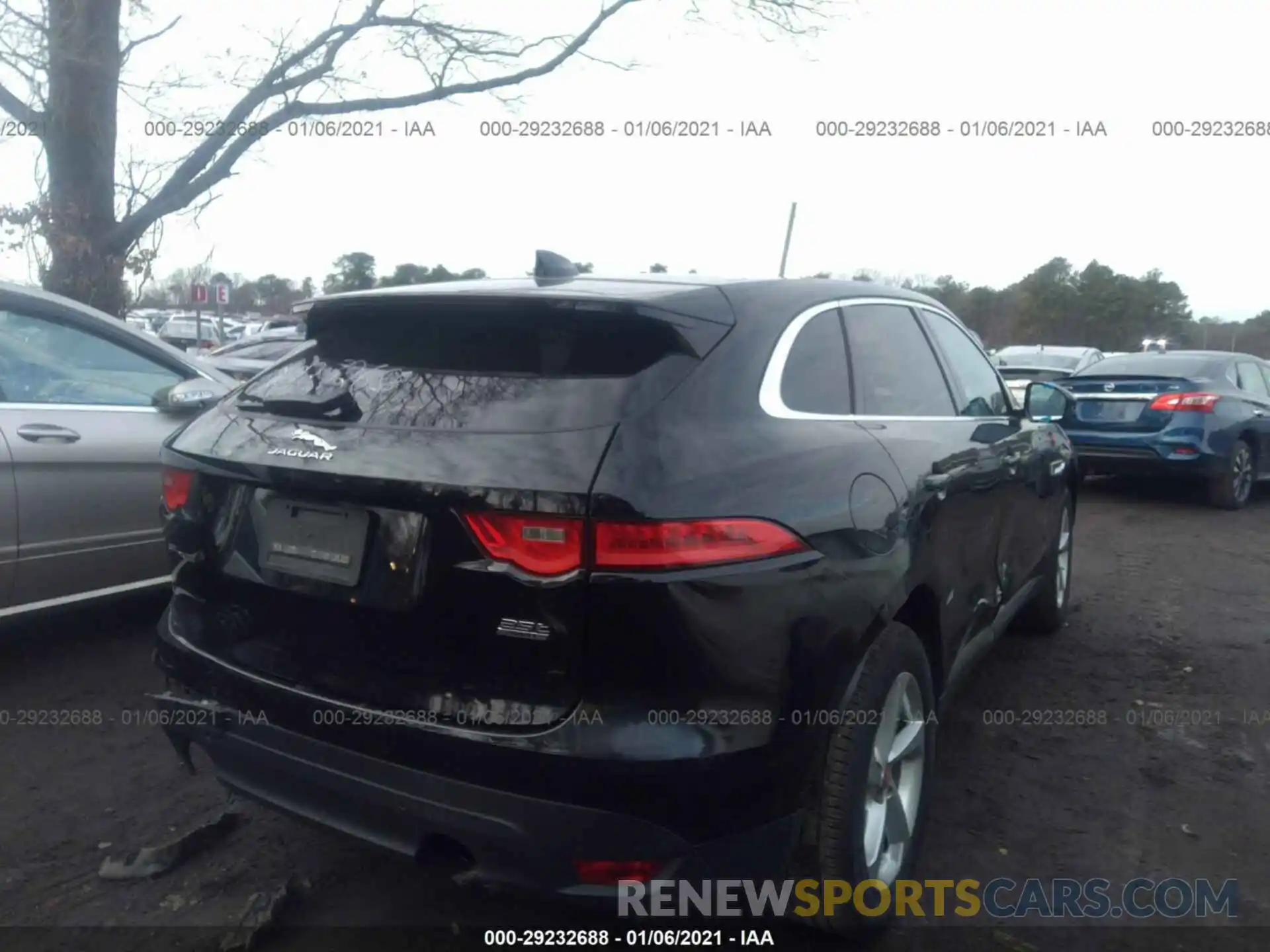 4 Фотография поврежденного автомобиля SADCS2FX4LA645440 JAGUAR F-PACE 2020