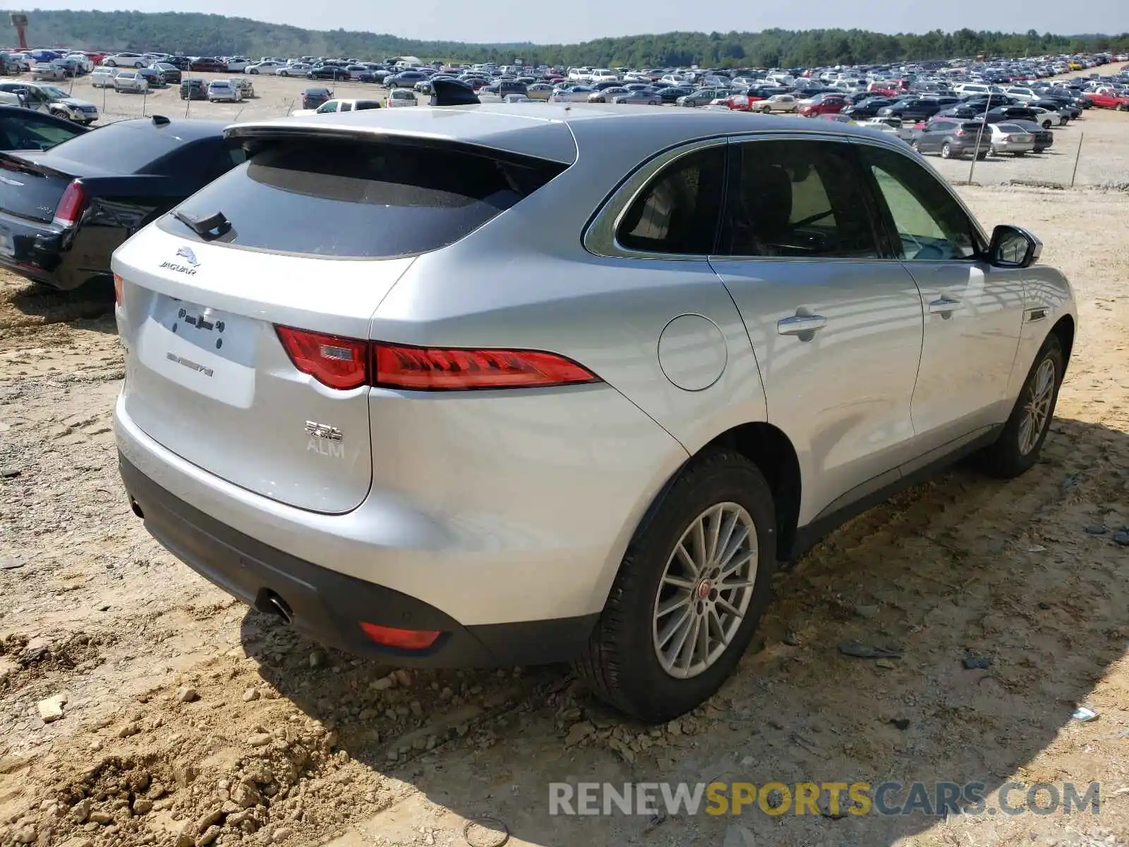 4 Photograph of a damaged car SADCS2FX8LA639530 JAGUAR F-PACE 2020