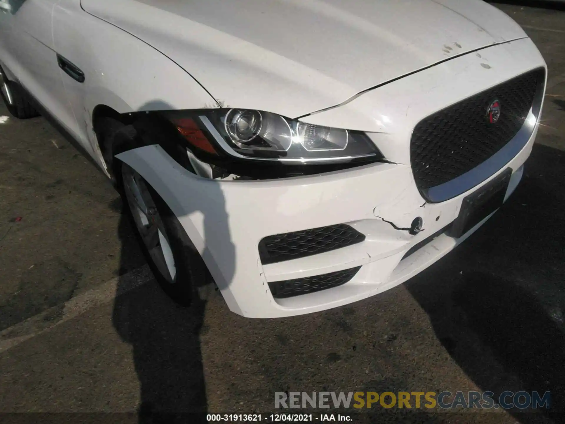 6 Photograph of a damaged car SADCS2FXXLA644504 JAGUAR F-PACE 2020