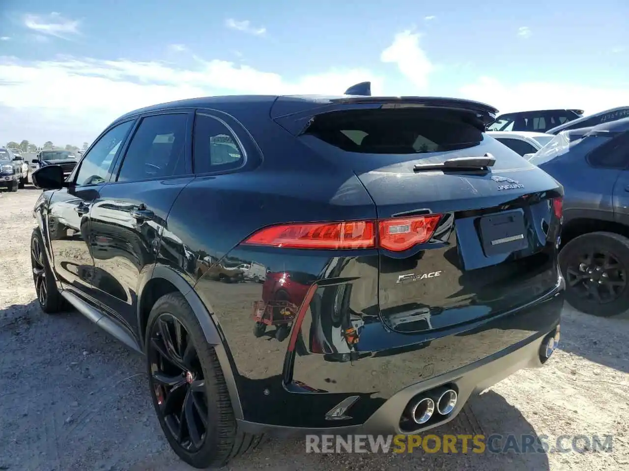 3 Photograph of a damaged car SADCZ2EE6LA644902 JAGUAR F-PACE 2020