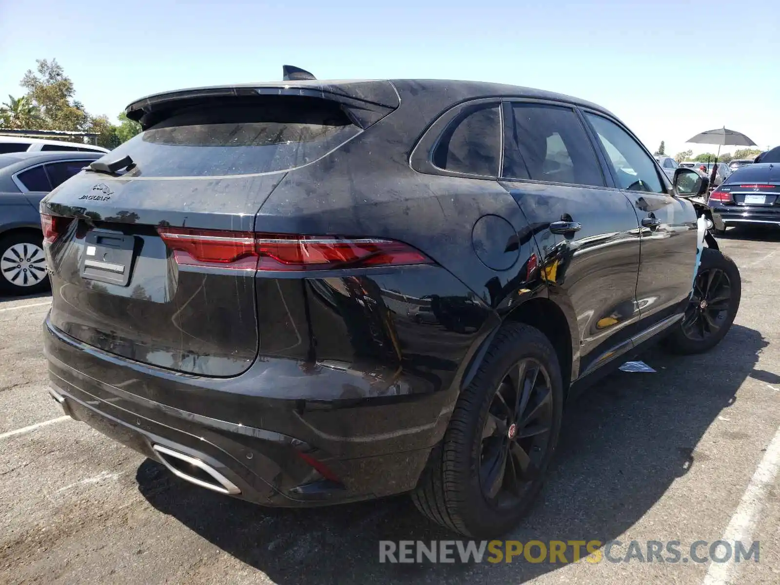 4 Photograph of a damaged car SADCJ2EU2MA668064 JAGUAR F-PACE 2021