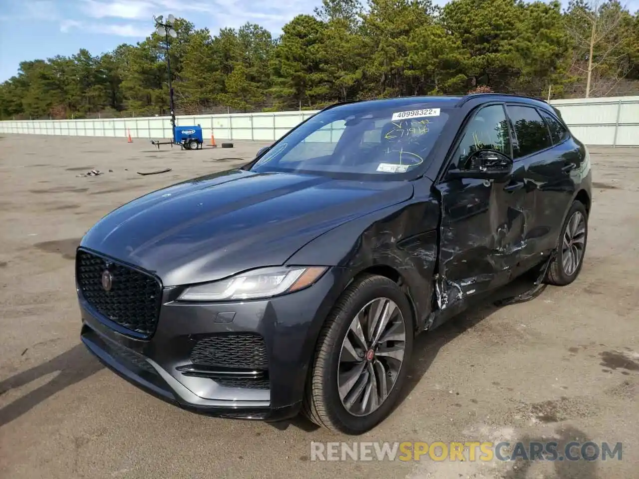 2 Photograph of a damaged car SADCJ2EU9MA671916 JAGUAR F-PACE 2021