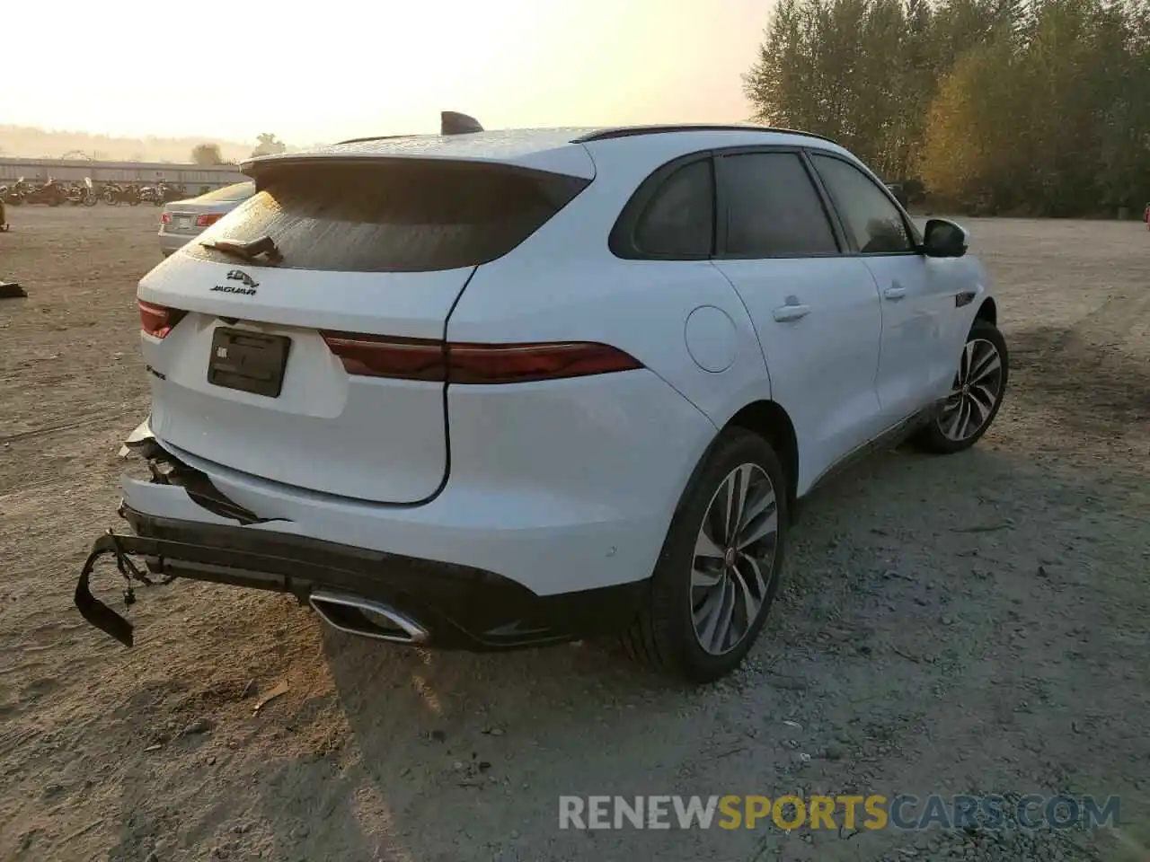 4 Photograph of a damaged car SADCJ2EUXMA665588 JAGUAR F-PACE 2021