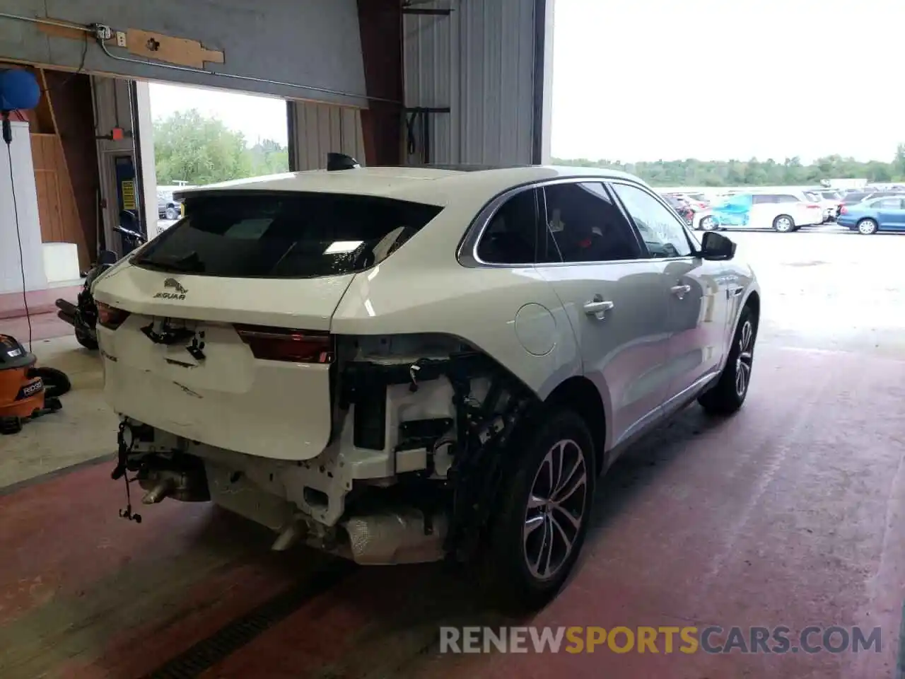 4 Photograph of a damaged car SADCJ2EX1MA680264 JAGUAR F-PACE 2021