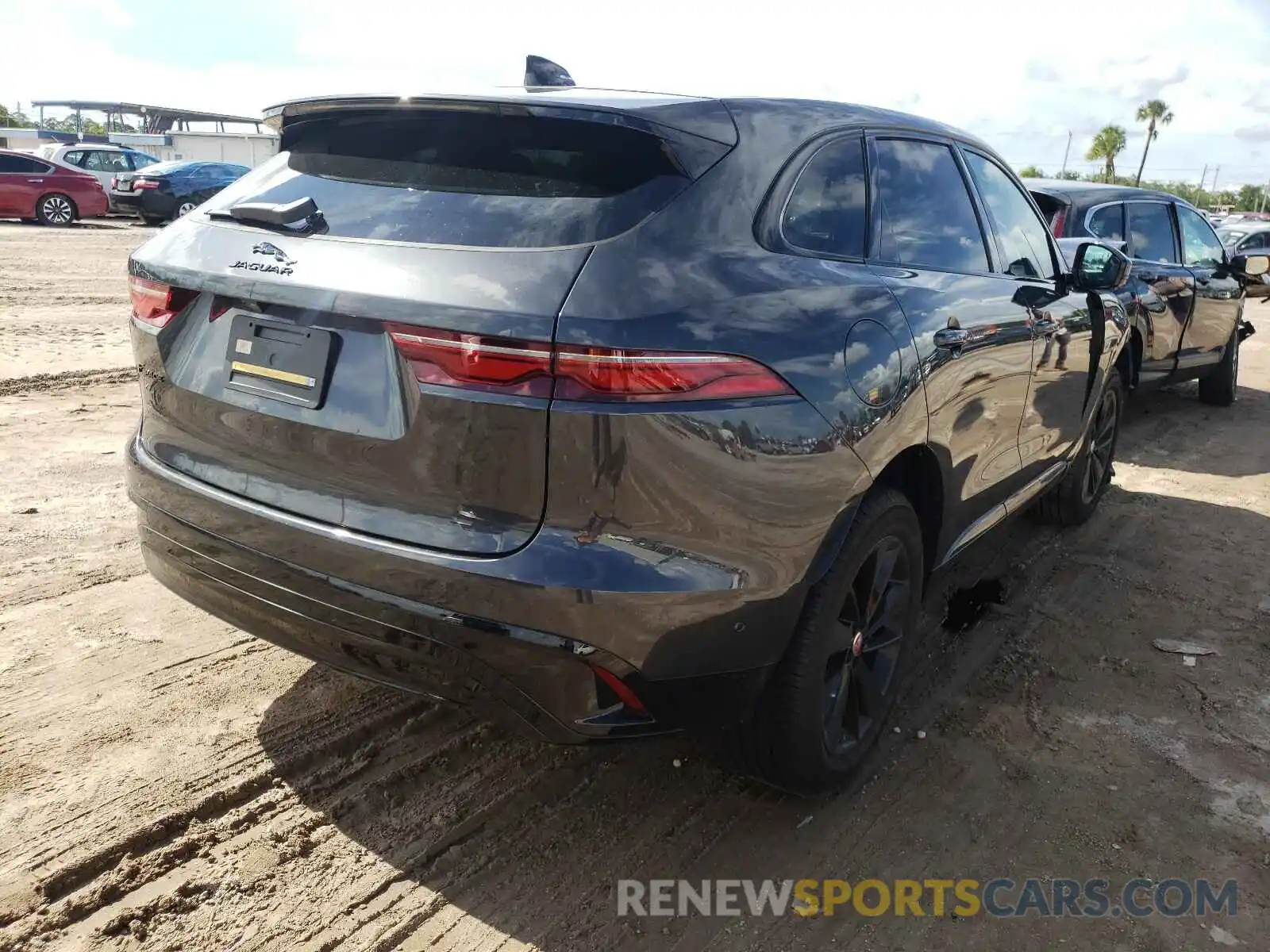 4 Photograph of a damaged car SADCJ2EX3MA667564 JAGUAR F-PACE 2021