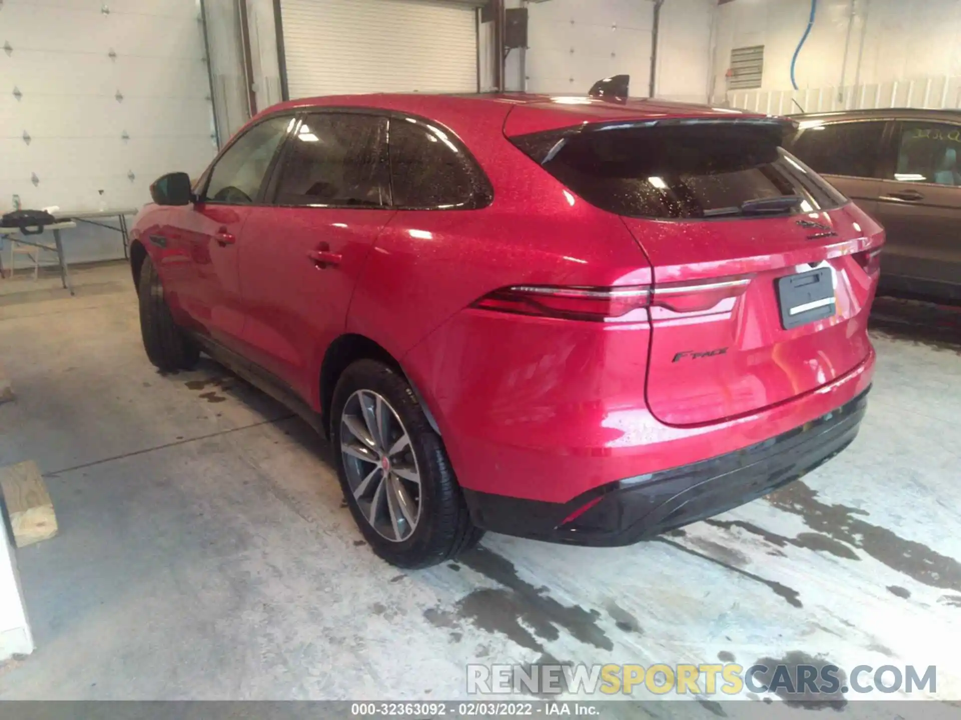 3 Фотография поврежденного автомобиля SADCJ2EX6MA674802 JAGUAR F-PACE 2021