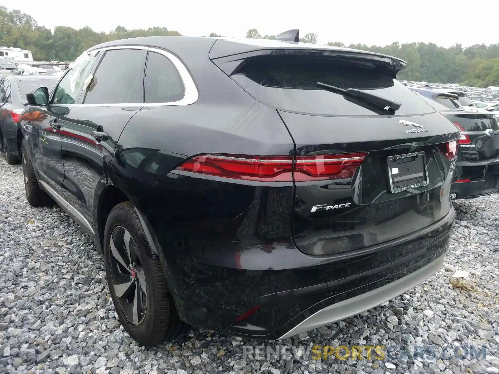 3 Photograph of a damaged car SADCJ2EX8MA669052 JAGUAR F-PACE 2021