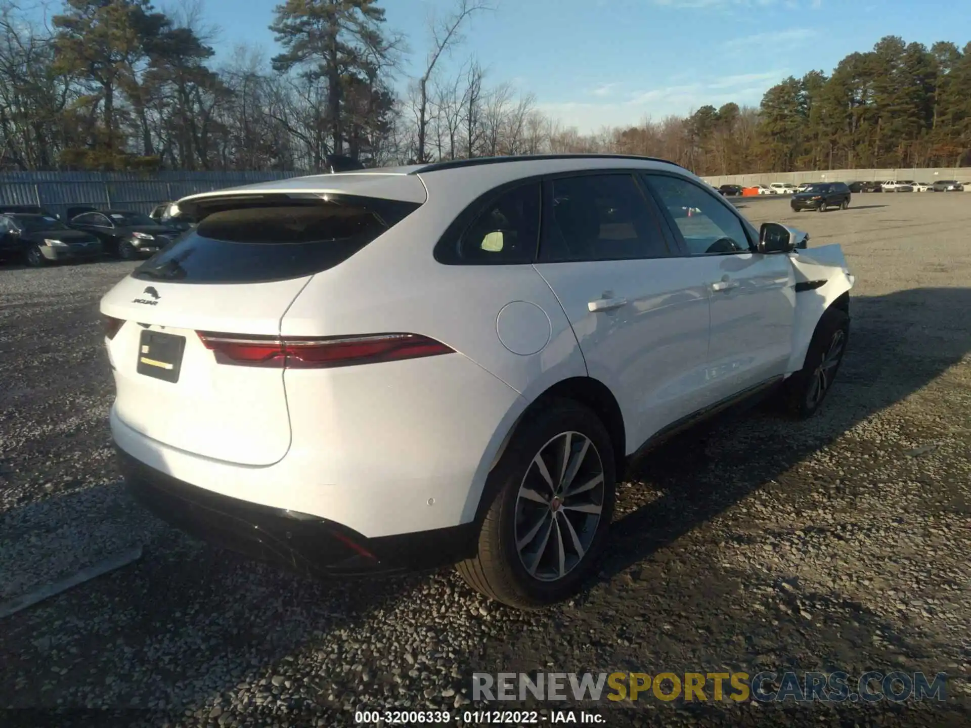 4 Photograph of a damaged car SADCJ2EX9MA667004 JAGUAR F-PACE 2021