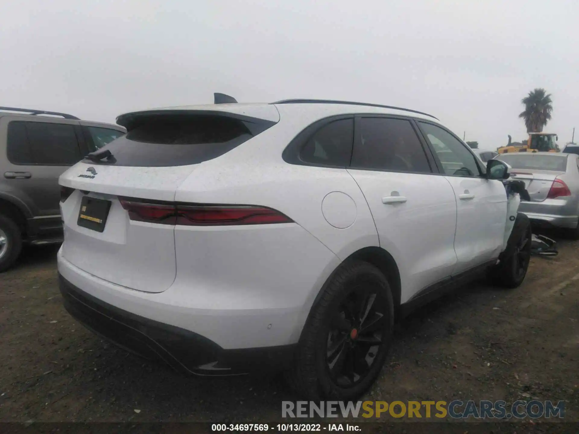 4 Photograph of a damaged car SADCJ2EX9MA685440 JAGUAR F-PACE 2021